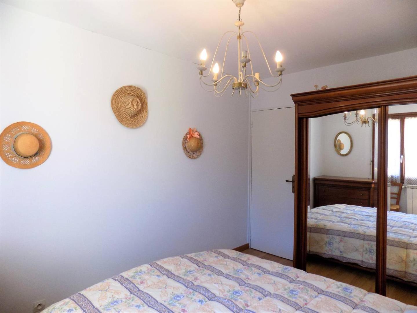 Royan - MAISON de PLAIN-PIED avec jardin clos - QUARTIER RESIDENTIEL Extérieur photo